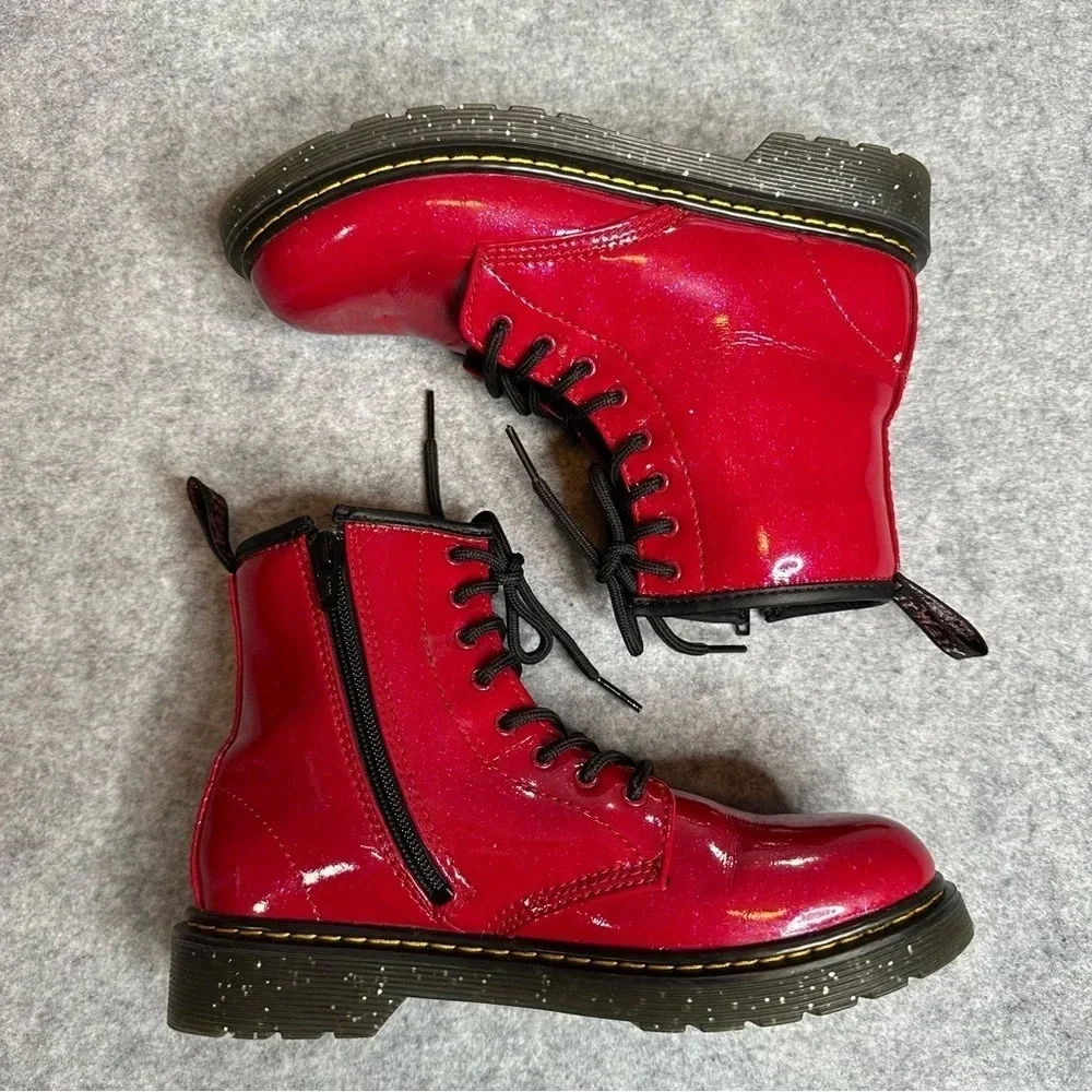 DR. Matenes Boots 1460 Red For Girls. Sz: 5